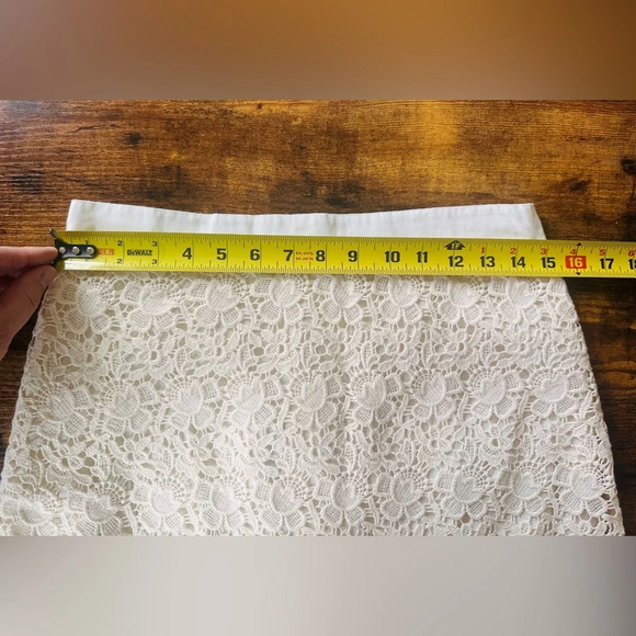 LOFT Ivory Crochet Lined Skirt - Size 8 - Picture 10 of 11